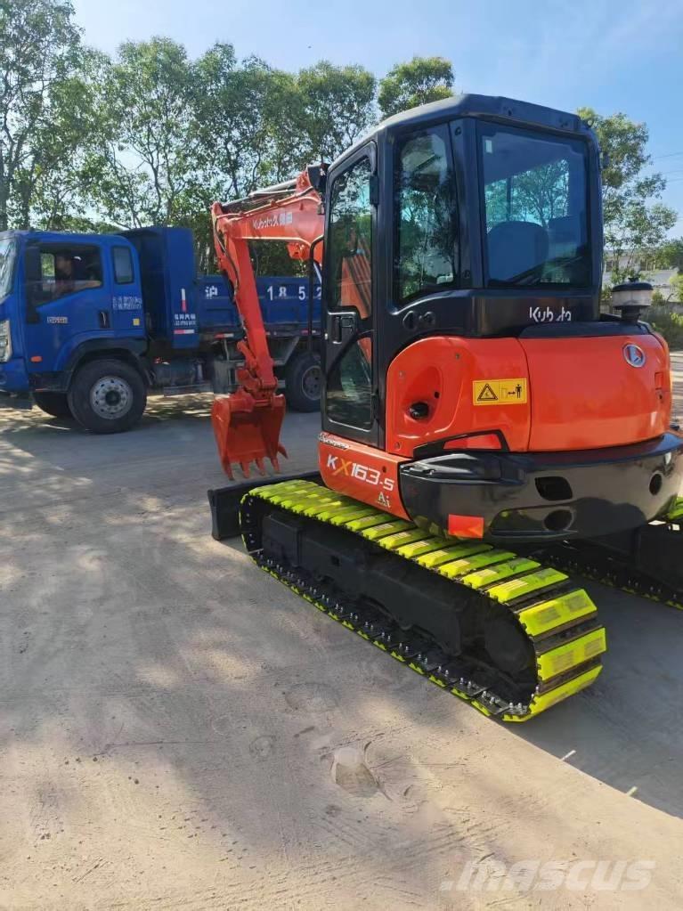 Kubota 163-5 حفارات زحافة
