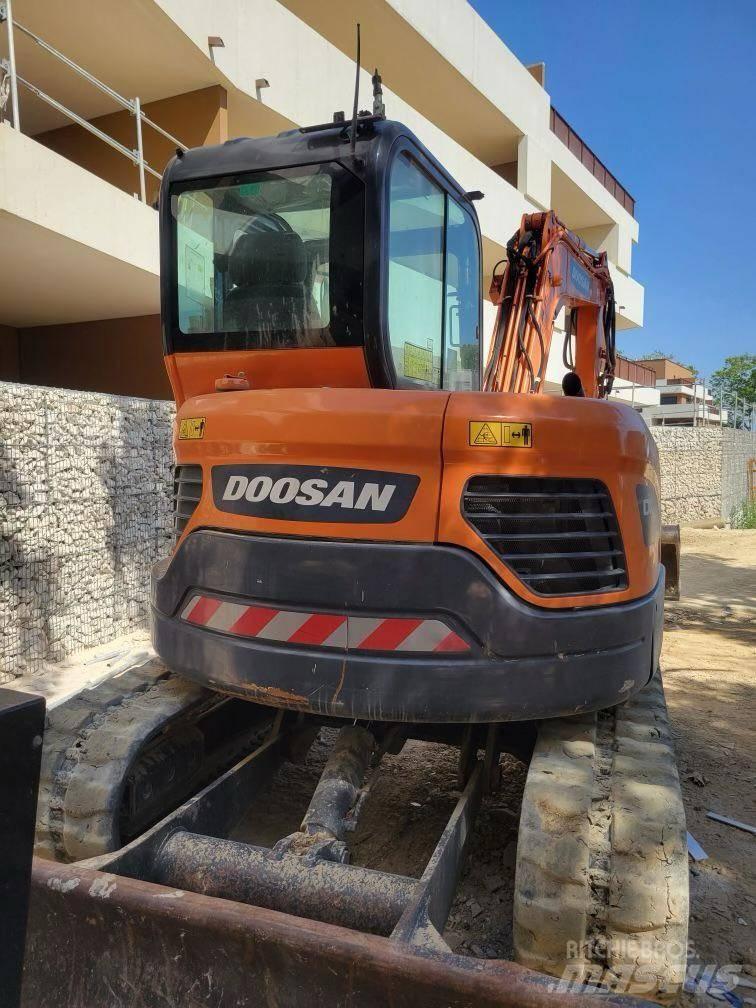 Doosan DX 62 R-3 حفارات صغيرة أقل من 7 طن (حفارات صغيرة)