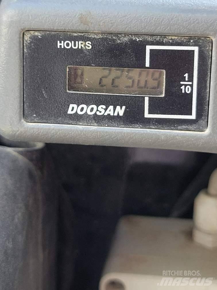 Doosan DX 62 R-3 حفارات صغيرة أقل من 7 طن (حفارات صغيرة)
