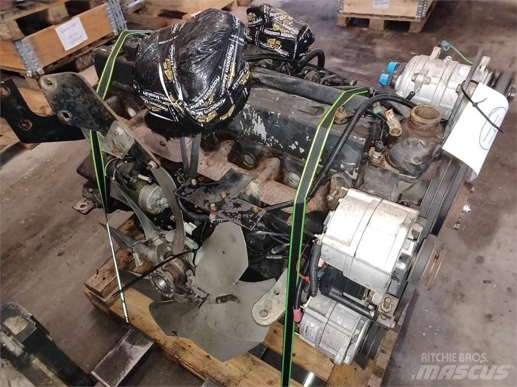 Komatsu 860.4 محركات