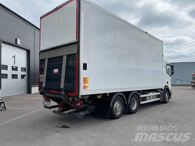 Scania R450B6X2*4NB شاحنات ذات هيكل صندوقي