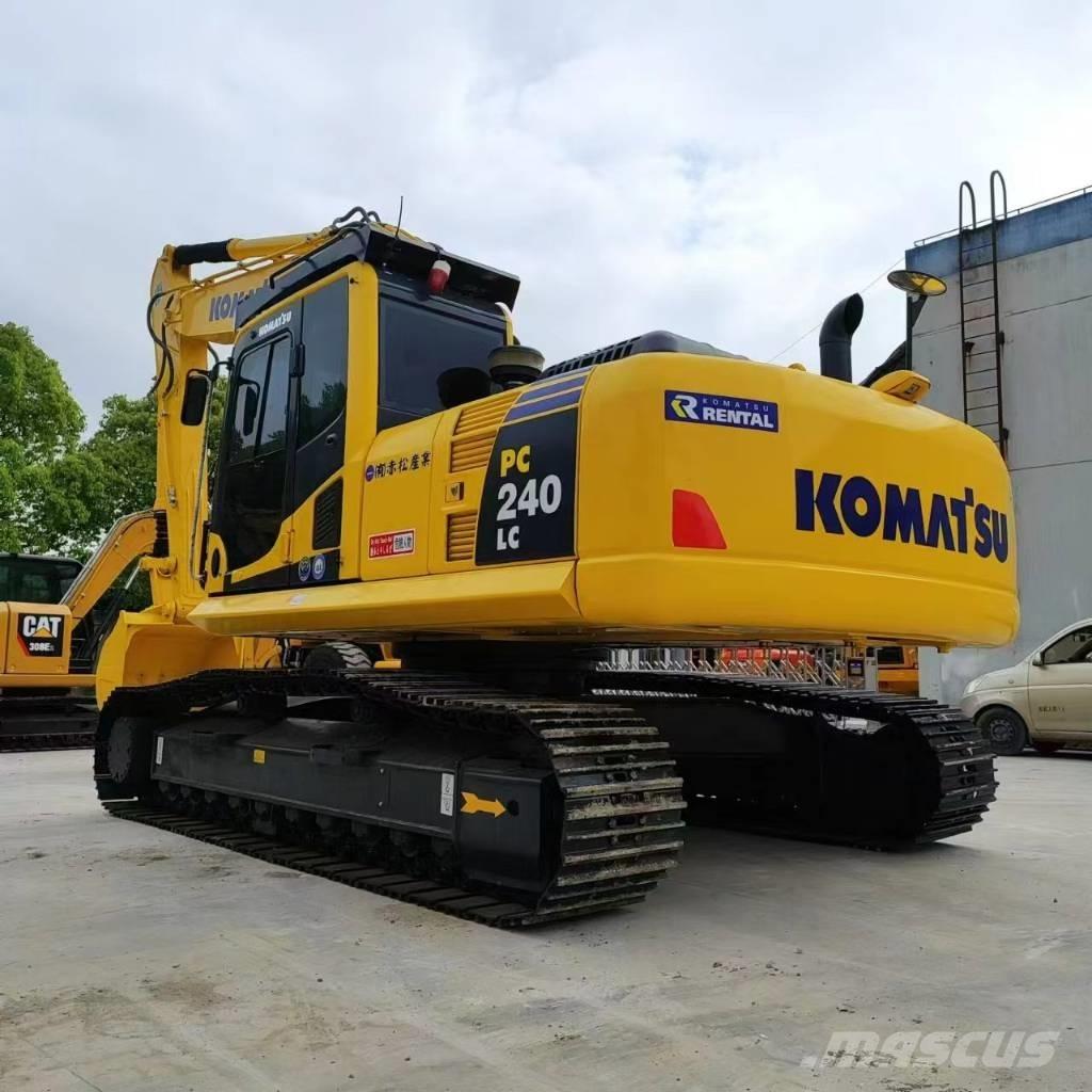 Komatsu PC 240 LC-8 حفارات زحافة