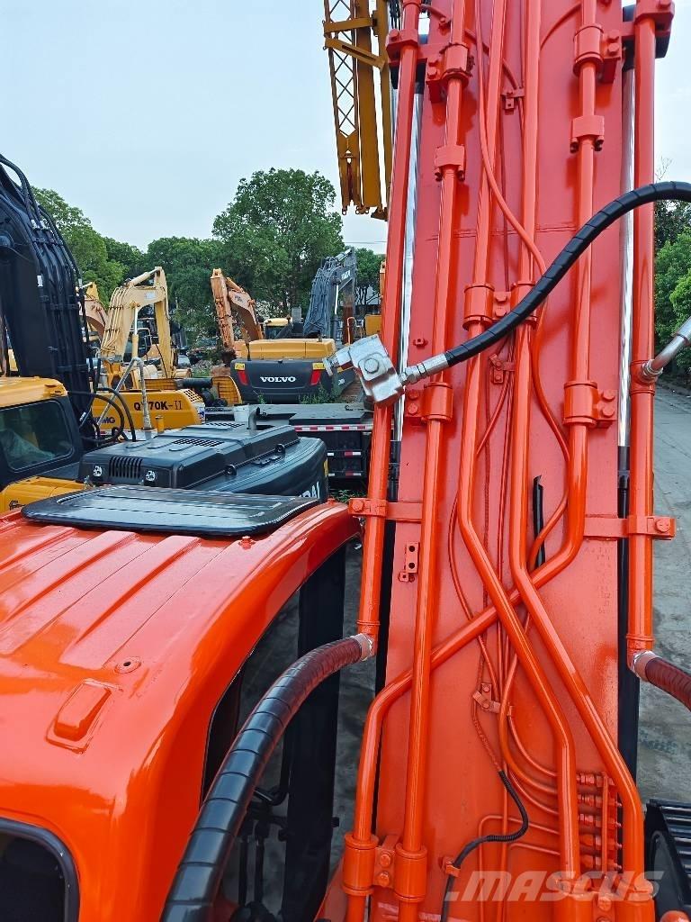 Doosan DX 300 LC حفارات زحافة