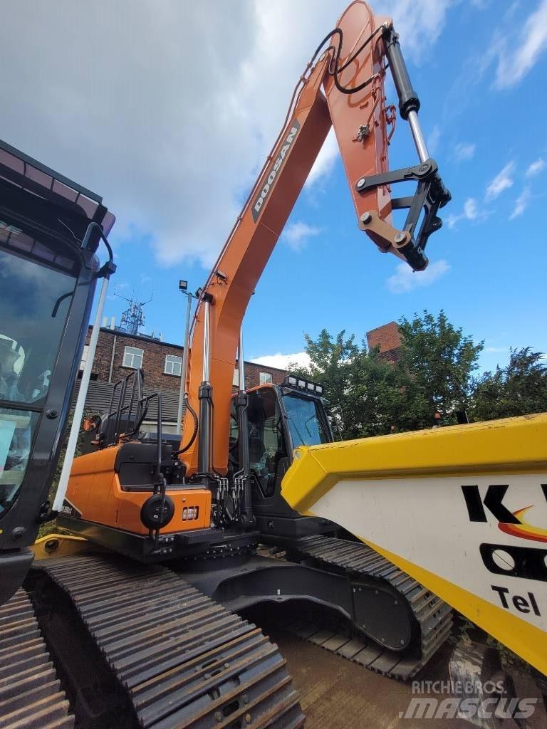 Doosan DX 210 LC-7 حفارات زحافة
