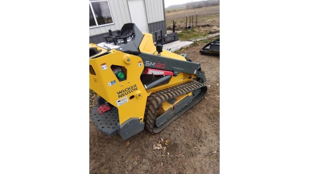 Wacker Neuson S120 لوادر انزلاقية التوجيه