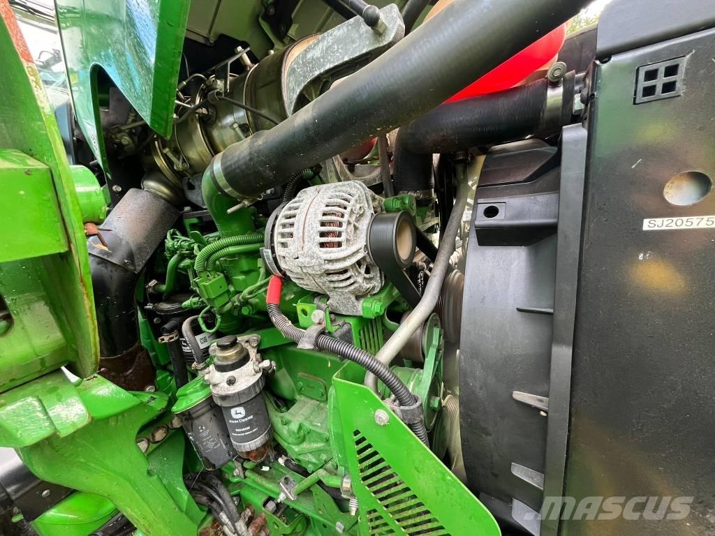 John Deere 5100 M الجرارات