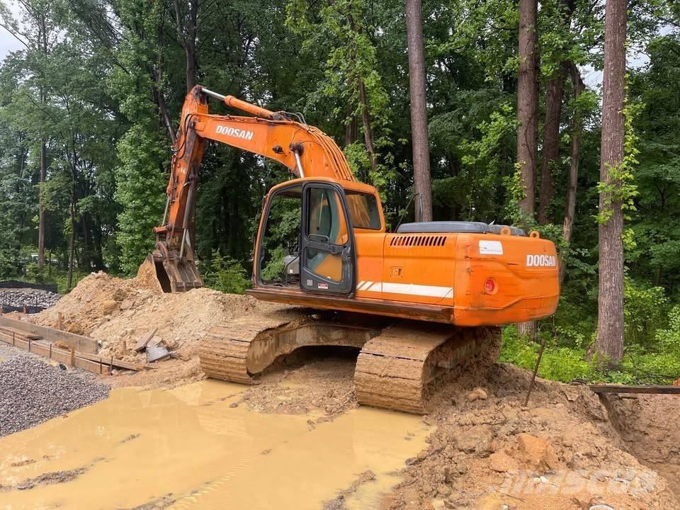 Doosan DX 255 LC حفارات زحافة