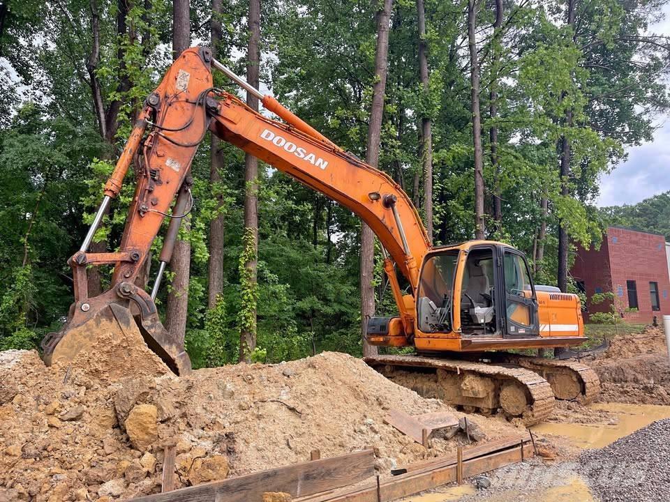 Doosan DX 255 LC حفارات زحافة