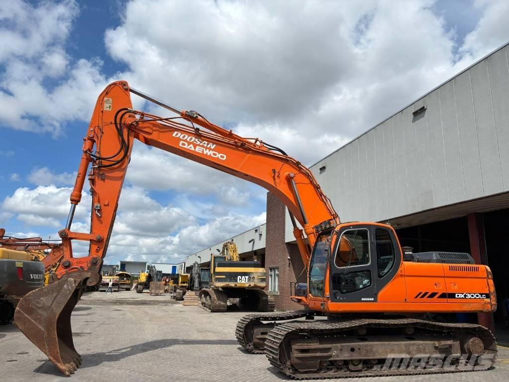 Doosan DX 300 LC حفارات زحافة