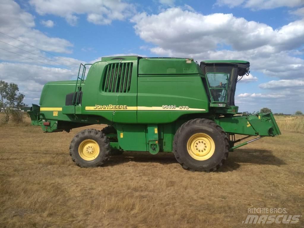 John Deere 9540 WTS ملحقات الحصادات