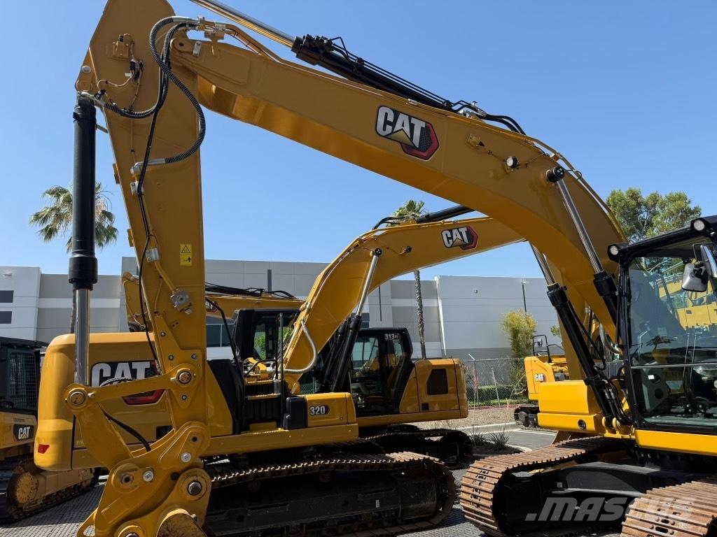 CAT 320 حفارات زحافة