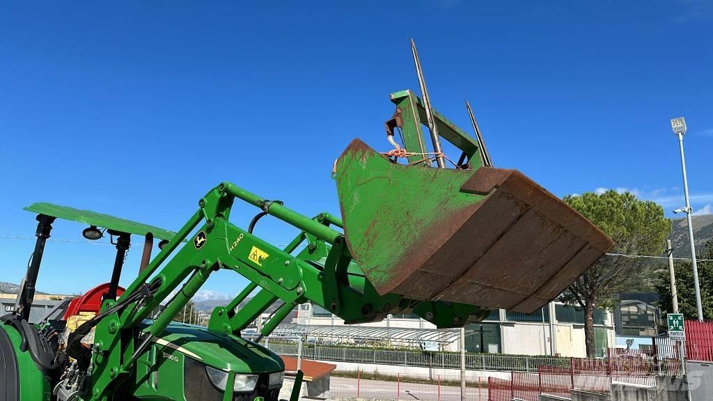 John Deere 5080 G الجرارات