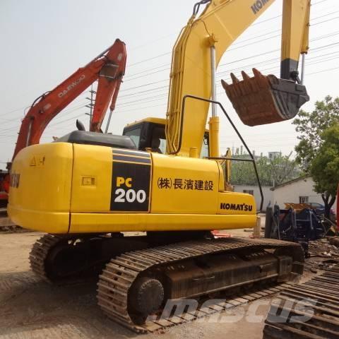 Komatsu pc200-7 حفارات زحافة