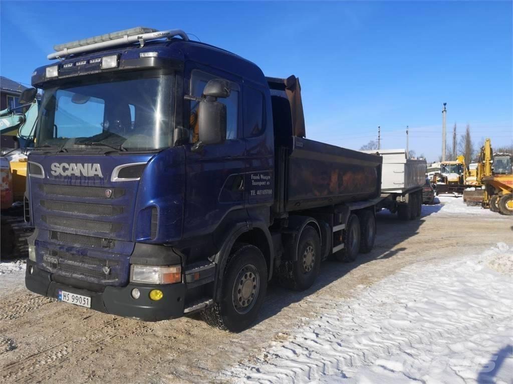Scania R560 8x4 شاحنات لوادر