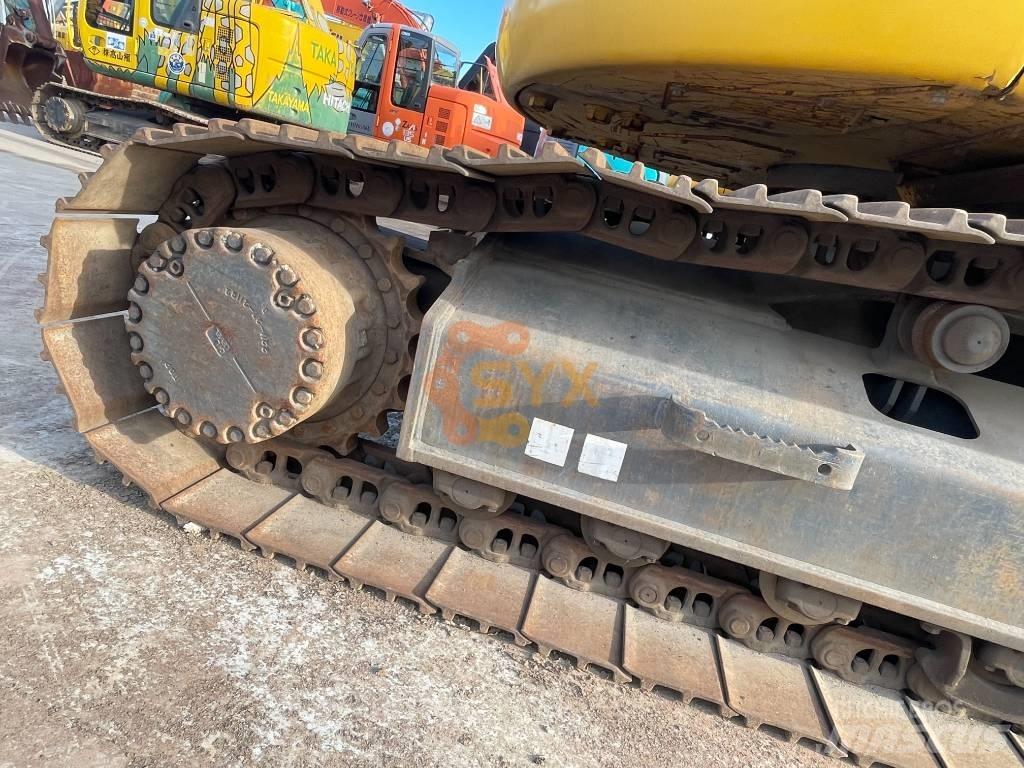 Komatsu PC 228 US حفارات زحافة