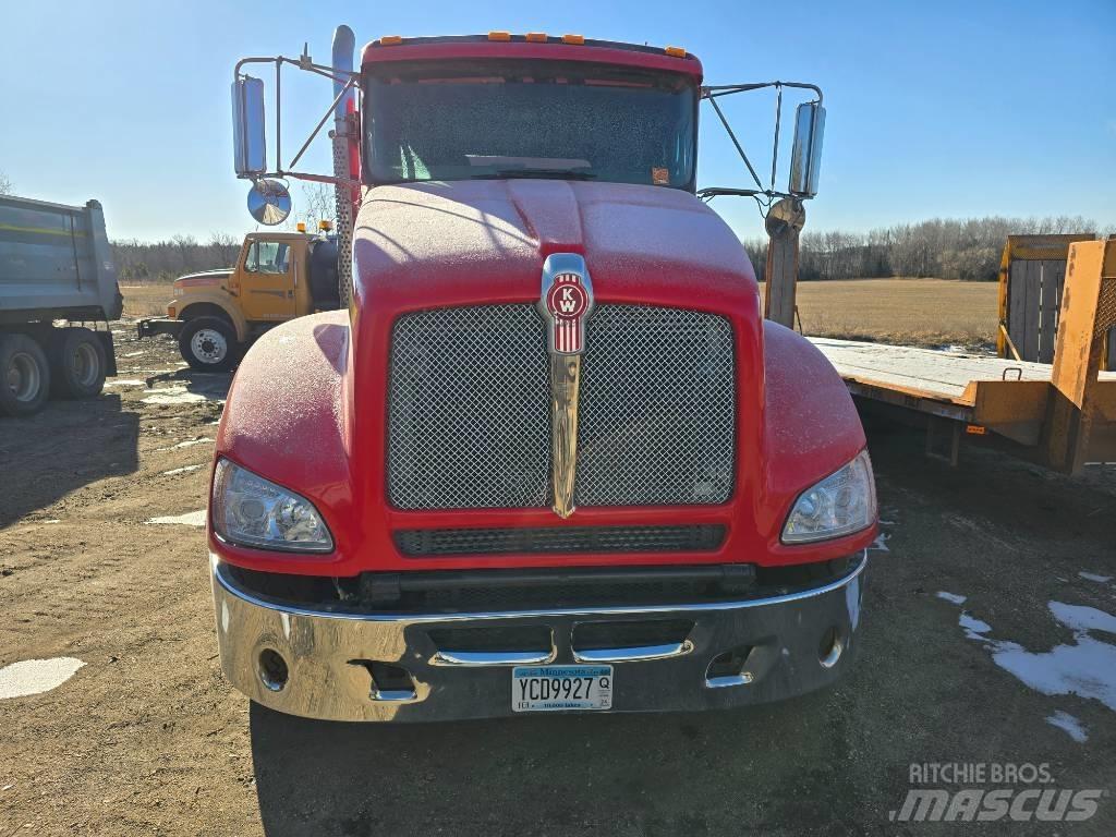 Kenworth T 440 شاحنات قلابة