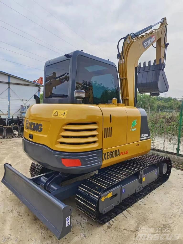 XCMG XE 60 DA حفارات زحافة