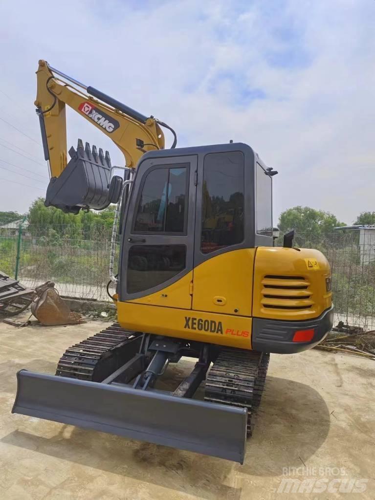 XCMG XE 60 DA حفارات زحافة
