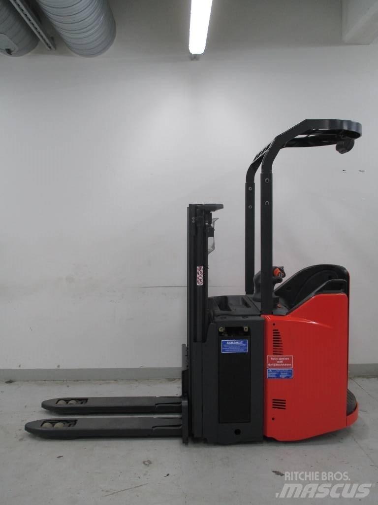 Linde D 14 SP شاحنات مناولة ذاتية الدفع