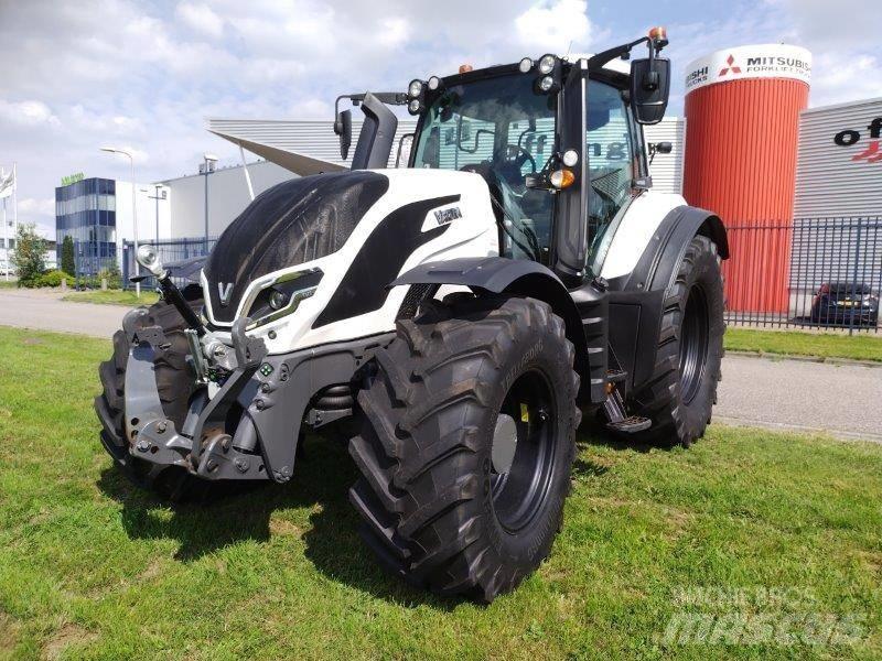 Valtra T 175 A الجرارات