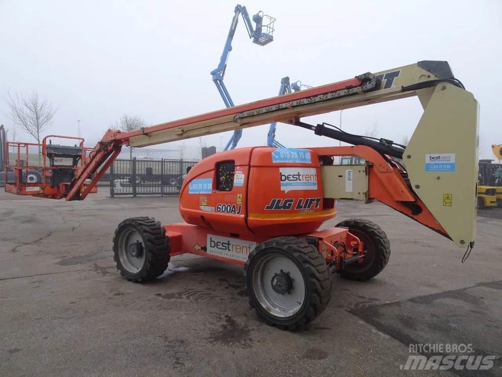 JLG 600AJ رافعات سلة مفصلية