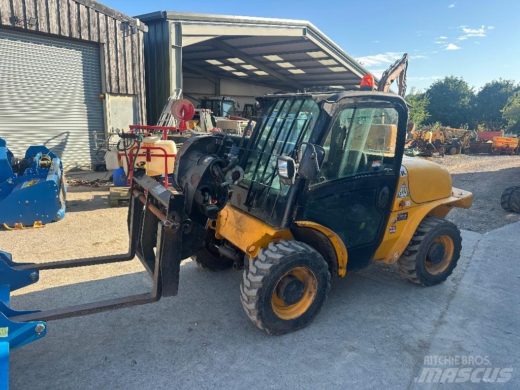 JCB 520-40 مناولات متداخلة