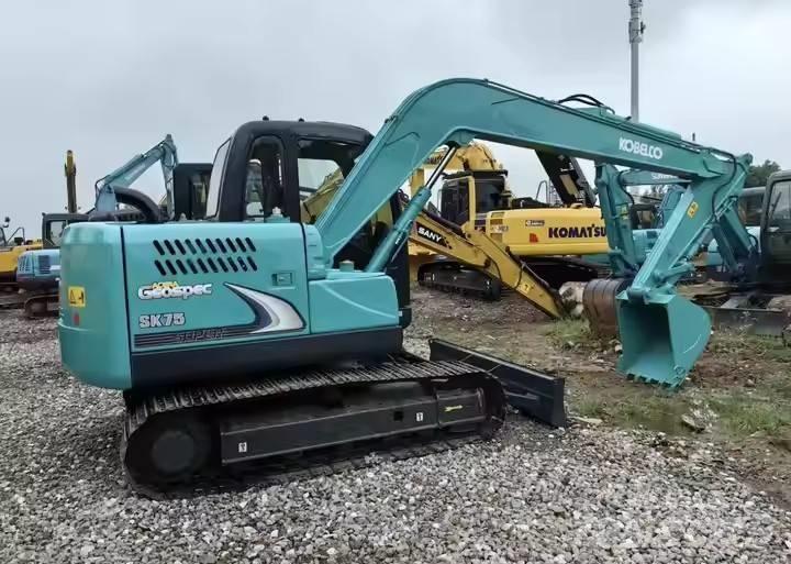 Kobelco SK75 حفارات زحافة