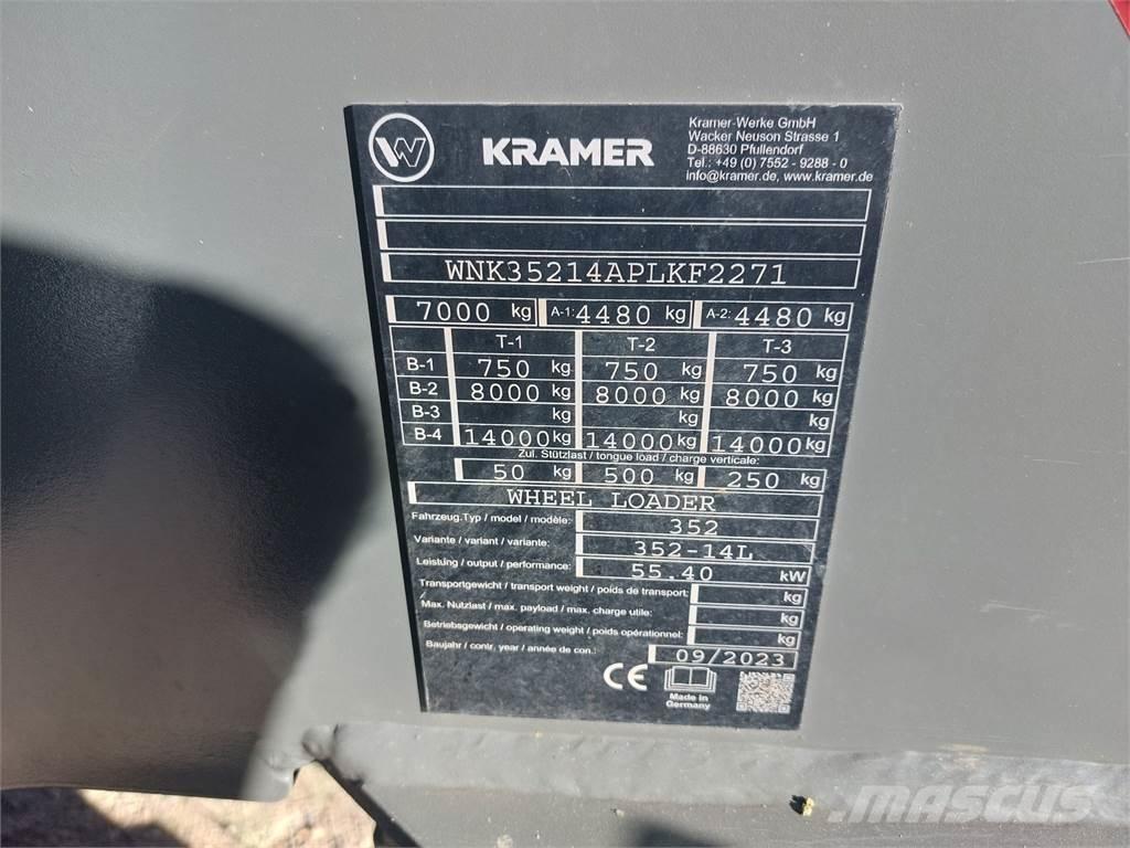 Kramer 8115 لوادر بعجل