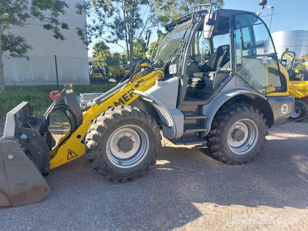 Kramer 8115 لوادر بعجل