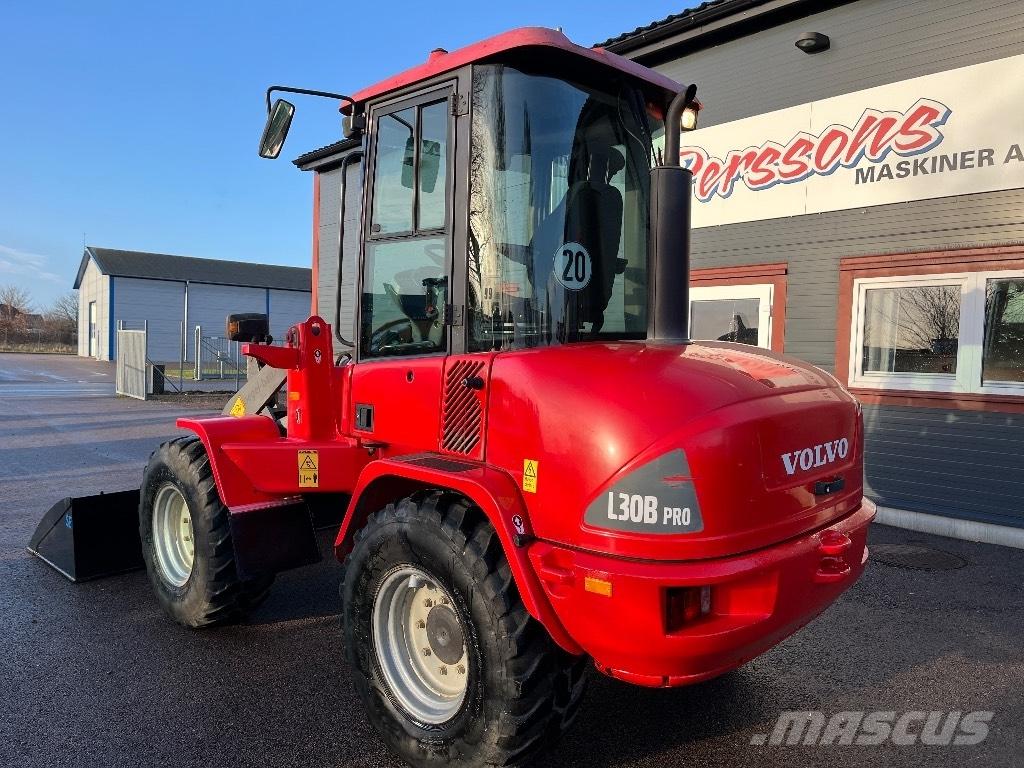 Volvo L30 Pro-10 لوادر بعجل