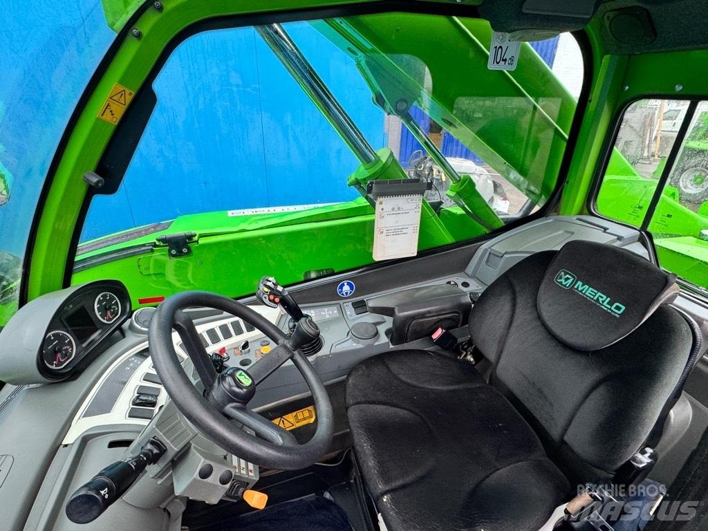 Merlo 27.6 PLUS مناولات متداخلة