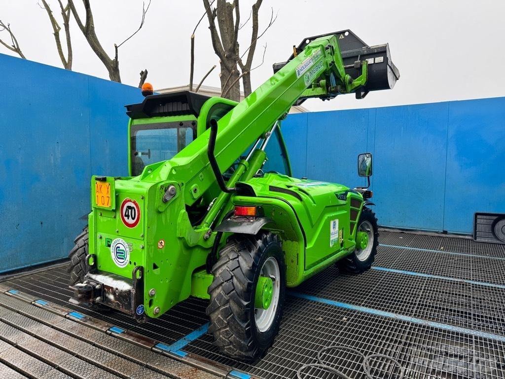 Merlo 27.6 PLUS مناولات متداخلة
