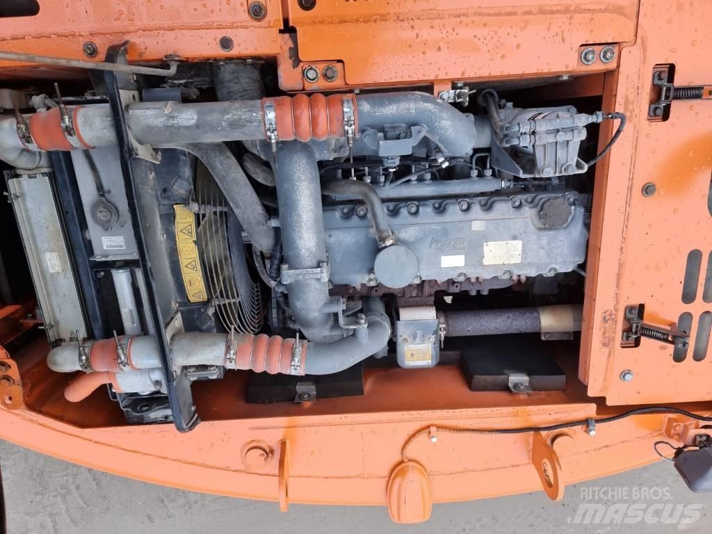 Doosan DX 140 LC حفارات زحافة