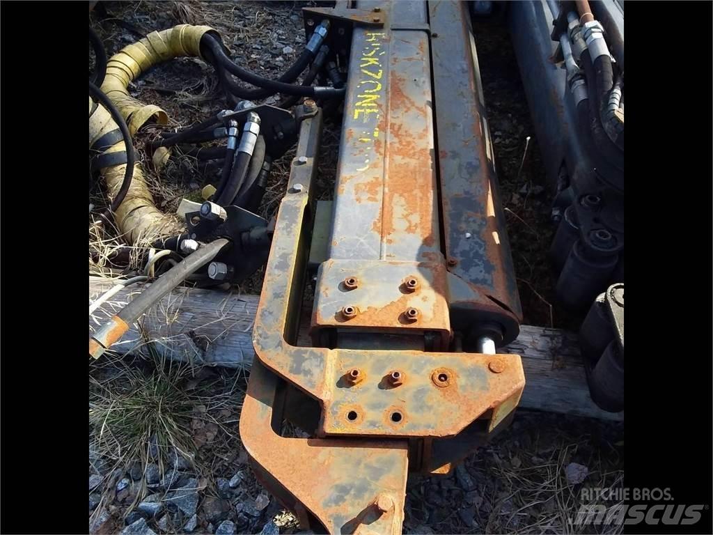 John Deere 210 رافعات حصادات