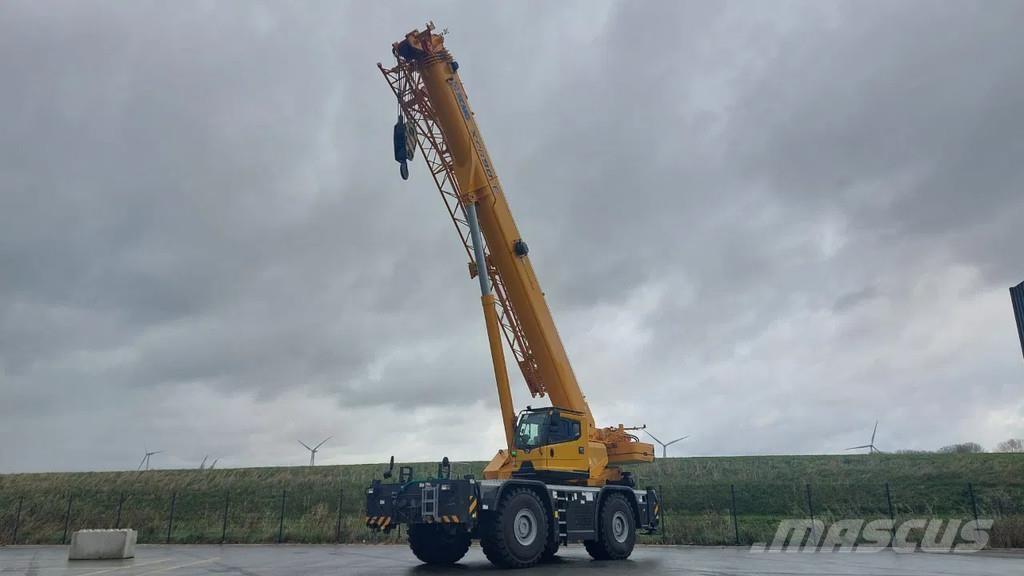 XCMG XCR90_E رافعات الطرق الوعرة