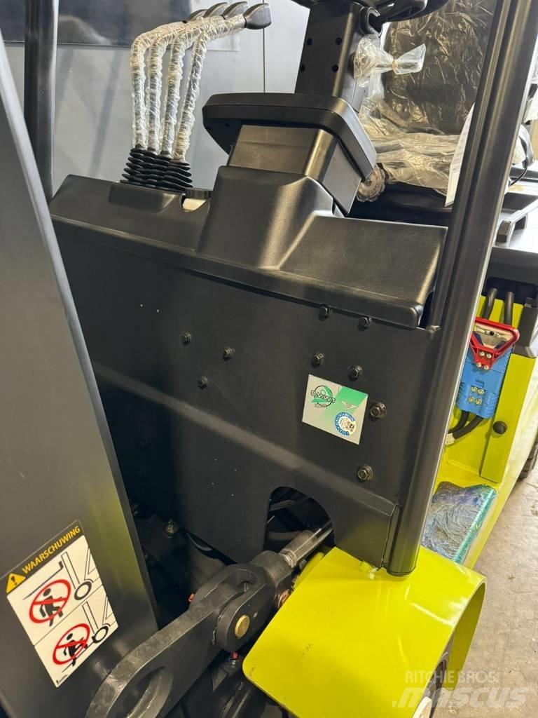 Clark EPX 25 I شاحنات ذات رافعات شوكية تعمل بالكهرباء