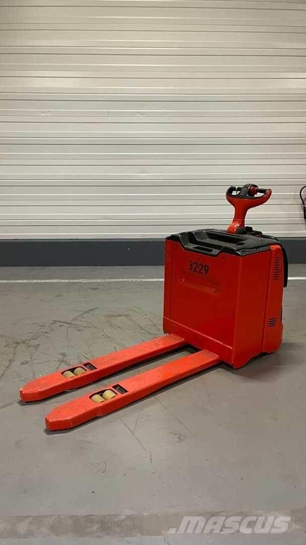 Linde T20AP شاحنات مناولة ذاتية الدفع