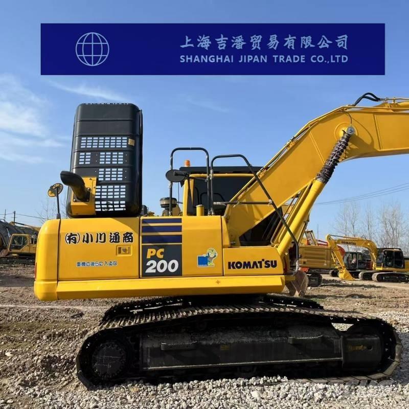 Komatsu PC 200 حفارات زحافة