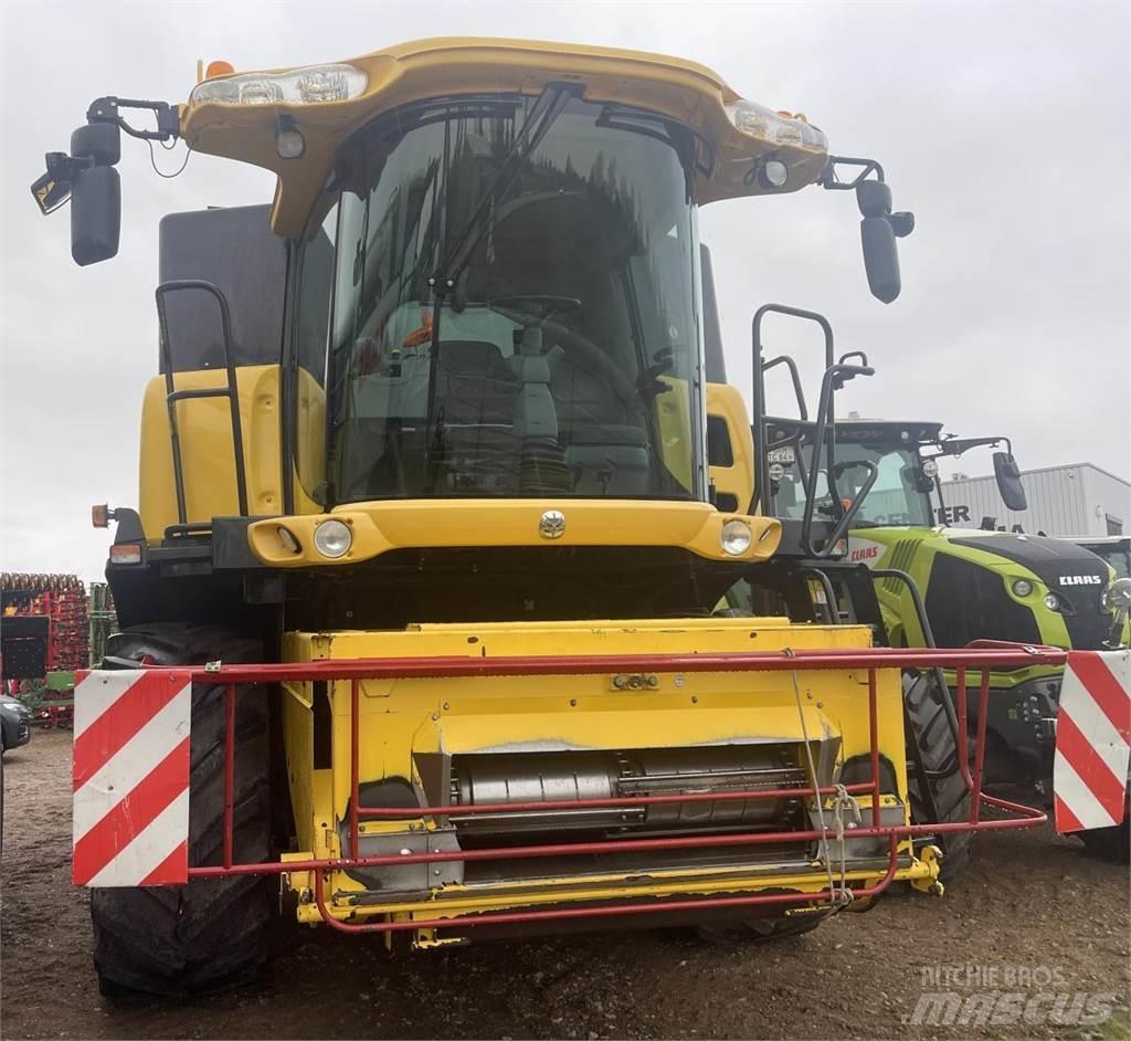 New Holland CR 980 حصادات