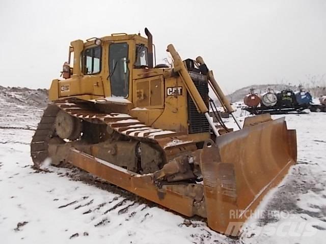 CAT D 6 H LGP II بلدوزرات مجنزرة