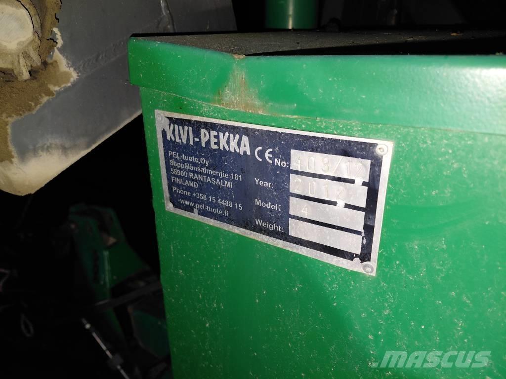 Kivi-Pekka 4 أَدَاةٌ لِجمع الحجارة