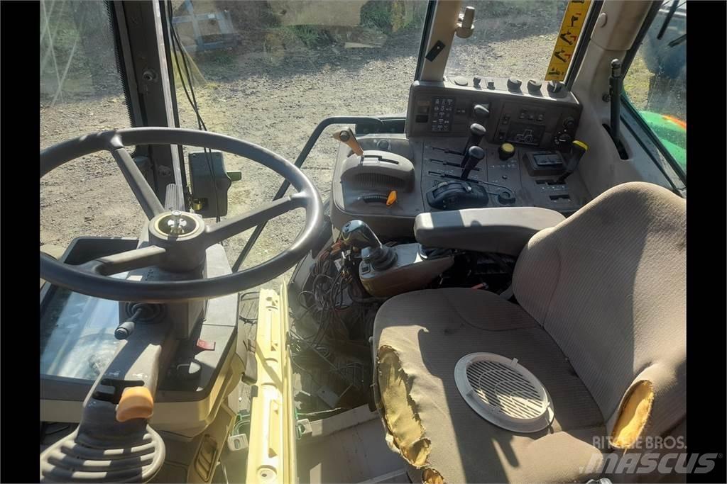 John Deere 6620 الجرارات