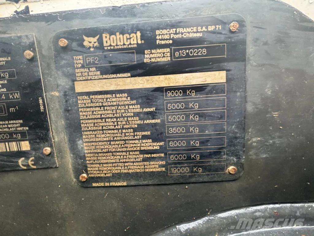 Bobcat TL470 معدات مناولة لأغراض الزراعة