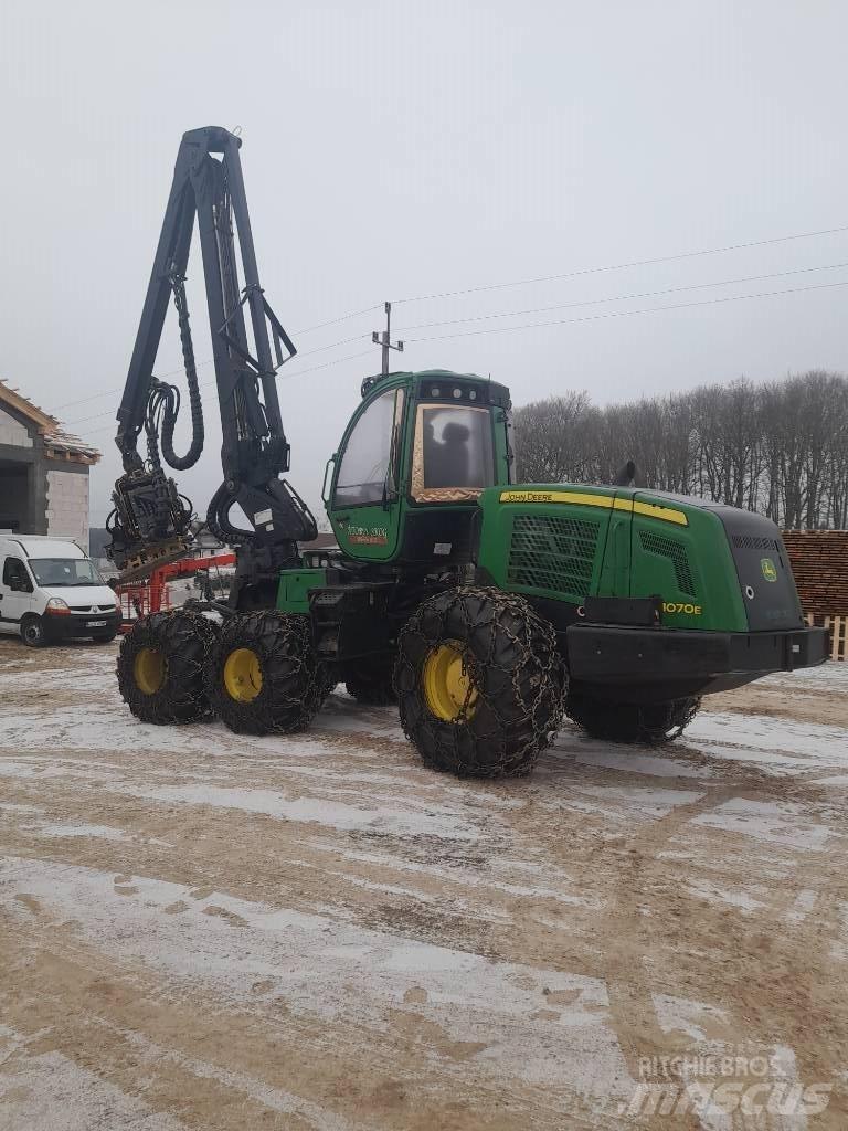 John Deere 1070 E حصادات