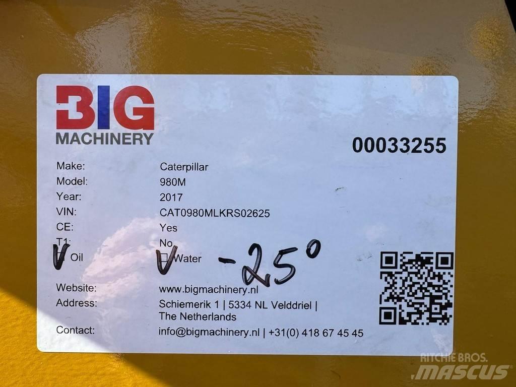 CAT 980M لوادر بعجل