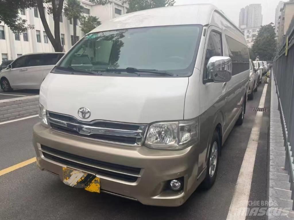 Toyota Coaster حافلة داخل المدينة