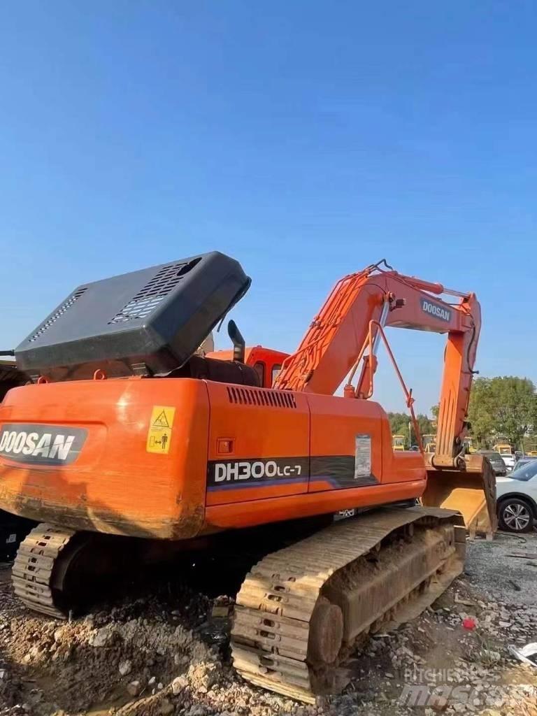 Doosan DH 300 LC-7 حفارات زحافة