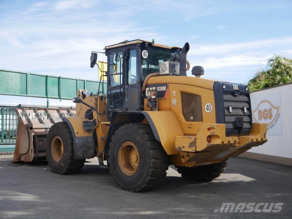 CAT 938M لوادر بعجل