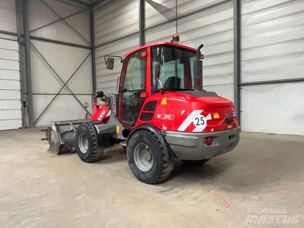 Volvo L 25 F لوادر بعجل