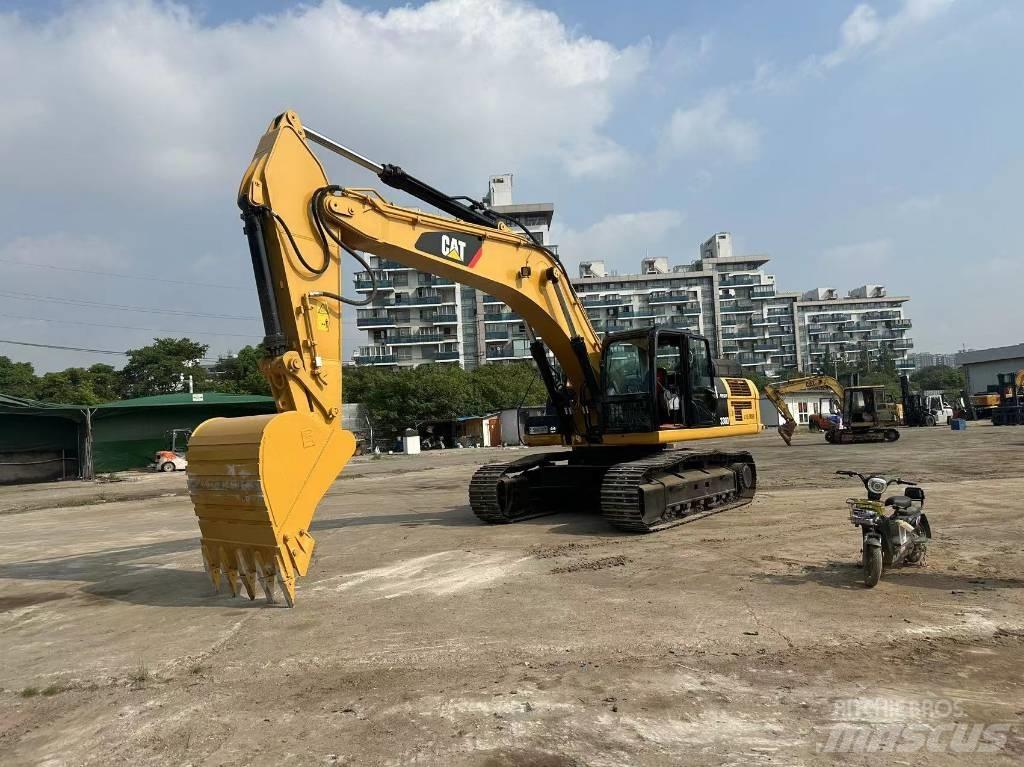 CAT 330 D حفارات زحافة